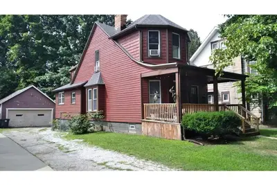 Image de Cozy 2 bedroom in Highland Square, pets welcome!