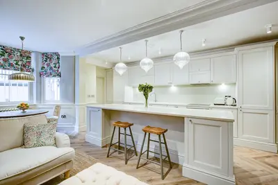 Image de Stylish 2 bedroom apartment with private courtyard garden