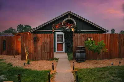 Image de Cowboy Bunkhouse hot tub/lake/farm/nature