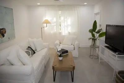 Image de Lux* New*4br*Near Beach, Design District & Wynwood
