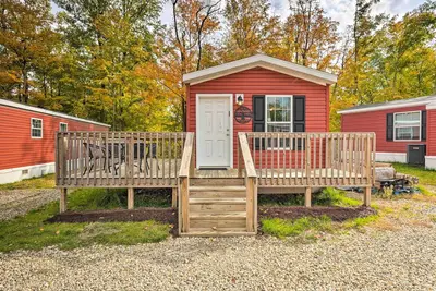 Image de Cassopolis Cabin Close to Parks & Fishing!