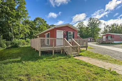 Image de Pet-Friendly Cassolopis Escape, Near Lake!