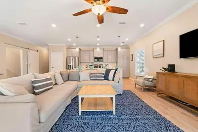 Image de 4br, free shuttle, gym, pool, Bbq, beach access