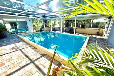 Image de Belleair Manor by the Beach, Heated Pool + Theater