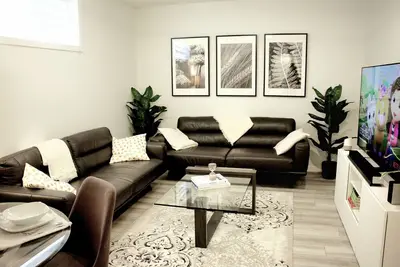 Image de Cozy and Luxurious suite in Lake Community of Mahogany