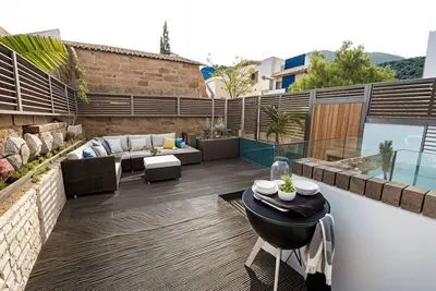 Image de 2-bed with private patio, both en-suite