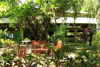 Image de A 4-acre, family and group friendly retreat venue in the heart of Puerto Jimenez