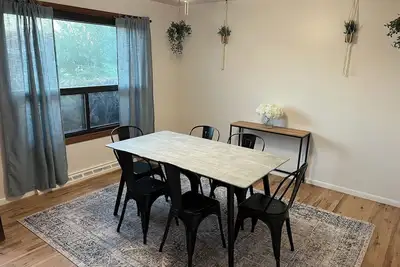 Image de 4br Full Home with Game Room + Tv Projector 10 Mins from Denver