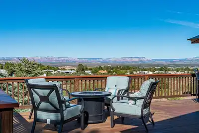 Image de Panoramic Views Modern Southwest Home! Kiowa - S06