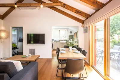 Image de Camellia Cottage - In the heart of picturesque Olinda (only 45 min from Melbourne Cbd) is this little hideaway.