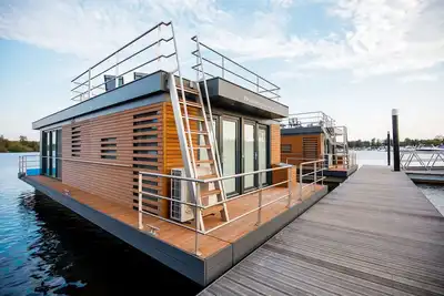 Image de Péniche aux Pays-Bas près du parc de vacances