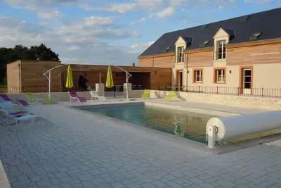Image de Maison spacieuse, piscine privée, 10 à 15 p.