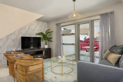 Image de Luxe 2-Bed in Trendy Green Point | Pool Views