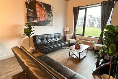 Image de Beautiful 2br Next to Airport 3938