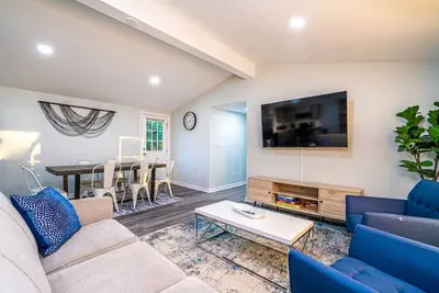 Image de 7707 Bailey Cove Rd Mtr · Bailey Cove Bungalow / Fiber Wi-Fi / 4 Beds