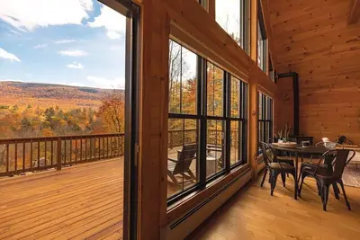 Image de This house is a 3 bedroom(s), 3 bathrooms, located in Sunderland, Vt.