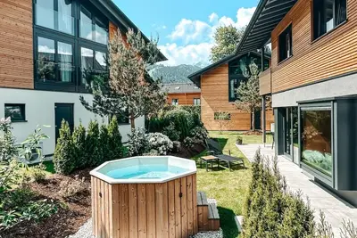 Image de Holiday Chalet \"Zsam\" with hottub and sauna in Garmisch-Partenkirchen