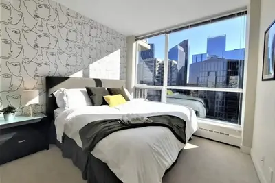 Image de Luxury Condo by River w/City Views