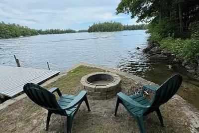 Image de Laid Back Loon Retreat on Big Sebago Lake