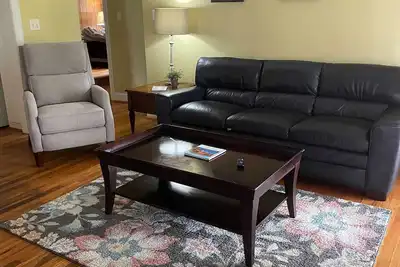 Image de Mins to Ft Moore & Downtown - The Columbus Cottage