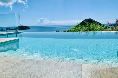 Image de Luxury Villa! Panoramic Sea View & Infinity Pool. 10min Walk To A Stunning Beach