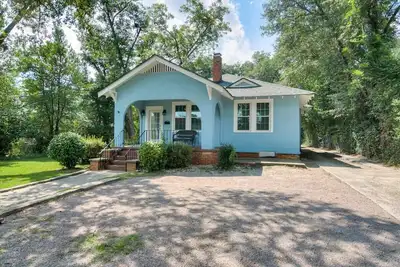 Image de Medical District Craftsman House 3 Br/2ba