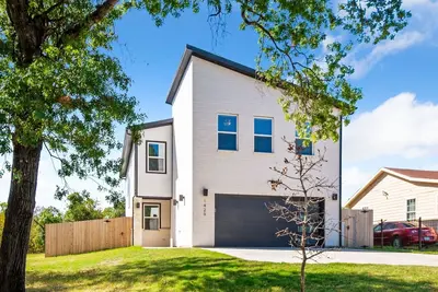 Image de Modern Tropical 5 Br/8 Beds Home in Heart of Dallas