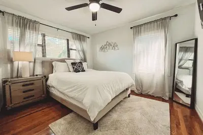 Image de New! Cozy home near memorial & galleria area