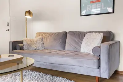 Image de Mid-Century Modern Home - Close to Downtown