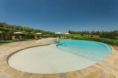 Image de Maison de vacances privée avec piscine, climatisation, bain à remous, Wifi, sauna, Tv, patio