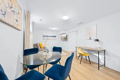 Image de Charming 1-bed basement, Wi-fi & Pull Out Sofa