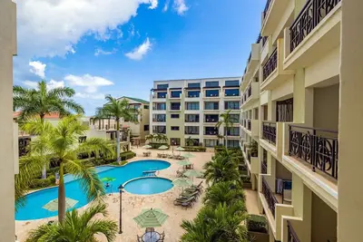 Image de Beautiful 1br Condo w/ large balcony in Palm Beach