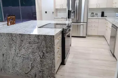 Image de Gorgeous Mid-Century Modern Home in Goodyear, Arizona.