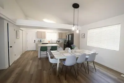 Image de New| Million Dollar View| 86\" Tv| Workspace| 30 min to Ski