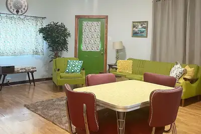 Image de Retro 1946 Villa Retreat in St. Walburg, the gateway to nature’s lakes & forest.