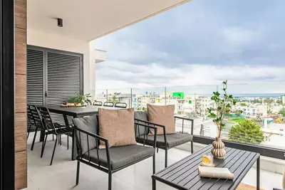 Image de Sanders Only - Charmant appartement de 2 chambres avec balcon