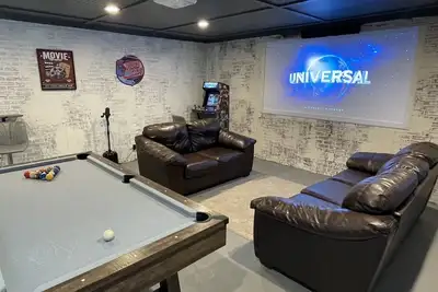 Image de Modern Farmhouse w/Gameroom and theater room close to everything