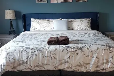 Image de House with fast Wi-Fi 1Gbps/ Workspace- 3bd+3bath Gta