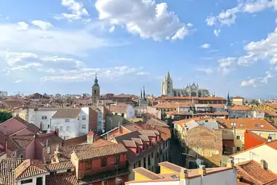 Image de The View - Renovated apartment with views of the Cathedral - leonapartamentos