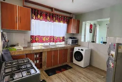Image de A spacious stand alone home in a gated community.