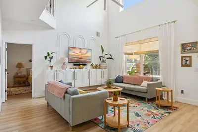 Image de The Citrus Villa | An Entertainer`s Delight