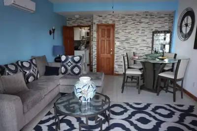 Image de Lovely one bedroom overlooking the Caribbean Sea.