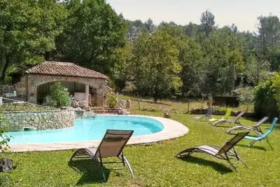 Image de Homerez - Villa charmante avec piscine privée à Montferrat - 125 m²