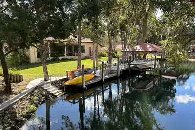 Image de 3-bedroom waterfront home, 1 mile from Homosassa Springs Wildlife State Park