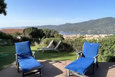 Image de Appt 65 m2 T3- Jardin privatif de 100 m2 vue sur mer