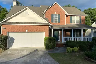 Image de Private 2 bedroom basement apt w/ separate entry