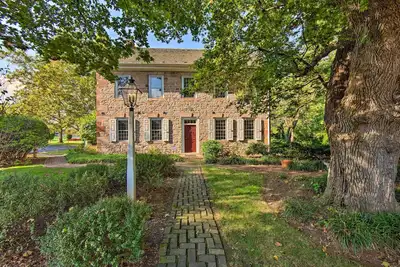 Image de Beautiful Historic House In Amish Country