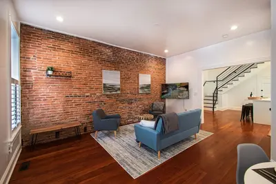 Spacious Home by the Water in Fells Point