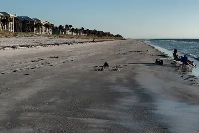 Image de Beach Cottage 10 Steps to Pool, 45 Steps to Beach, Free Parking, No resort fees