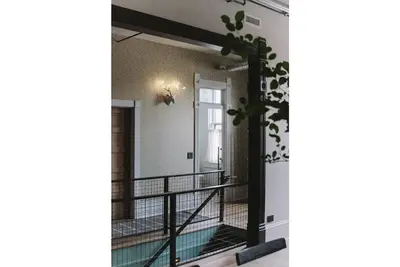 Image de Spacious Luxury Apt. Chippewa Historic District